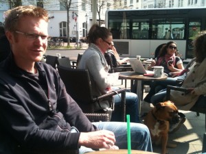 ... Sonntagmittag in einem Café am Rhein - Sonne pur ! 